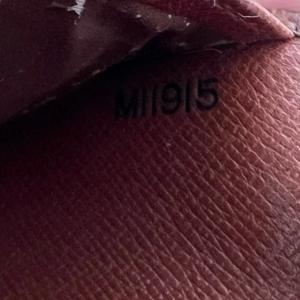 Louis Vuitton Monogram Bifold Wallet - Picture 8 of 8